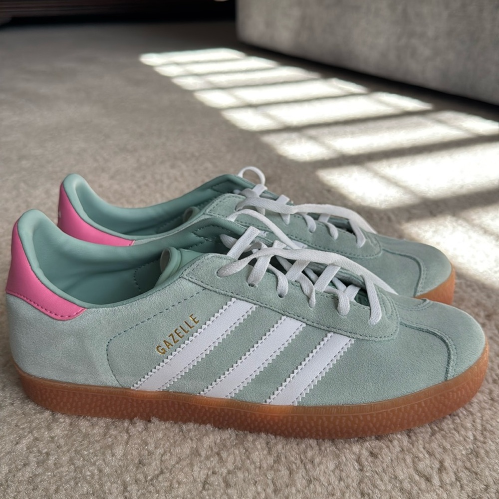 NIB Adidas Gazelle